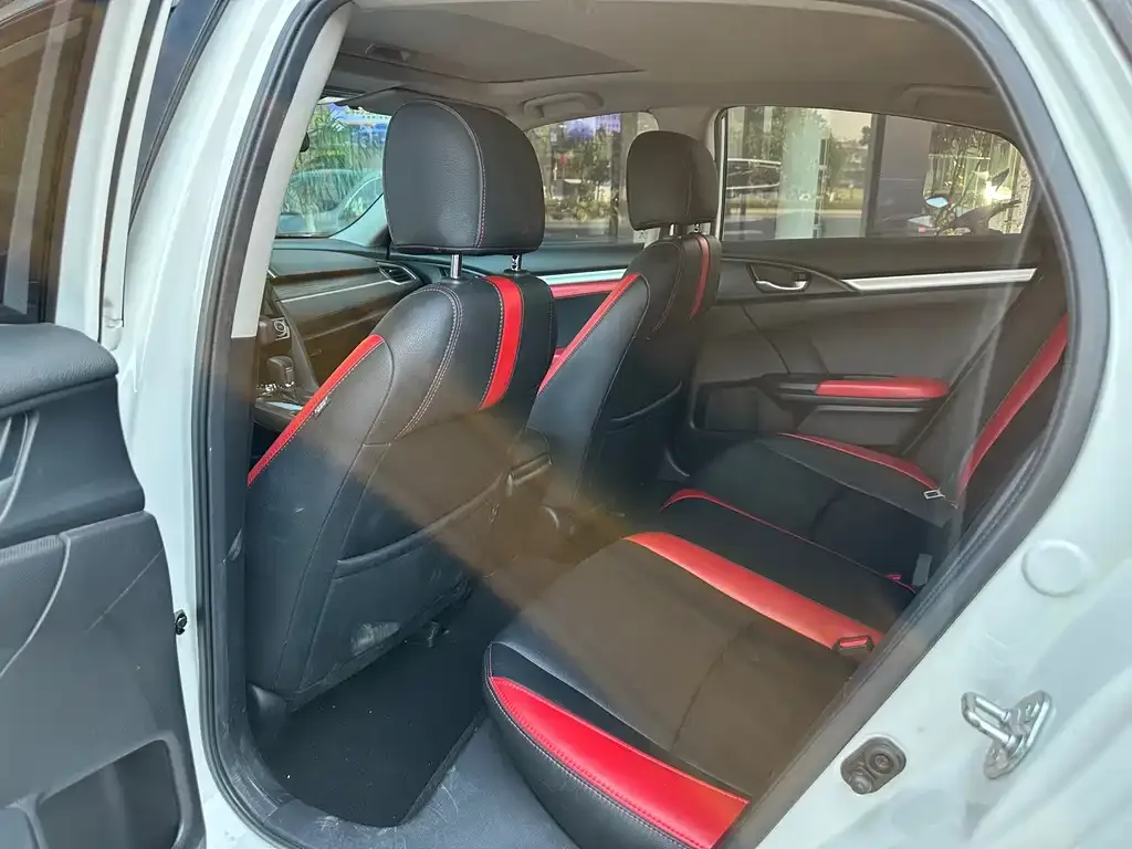 Honda Civic — фото 8