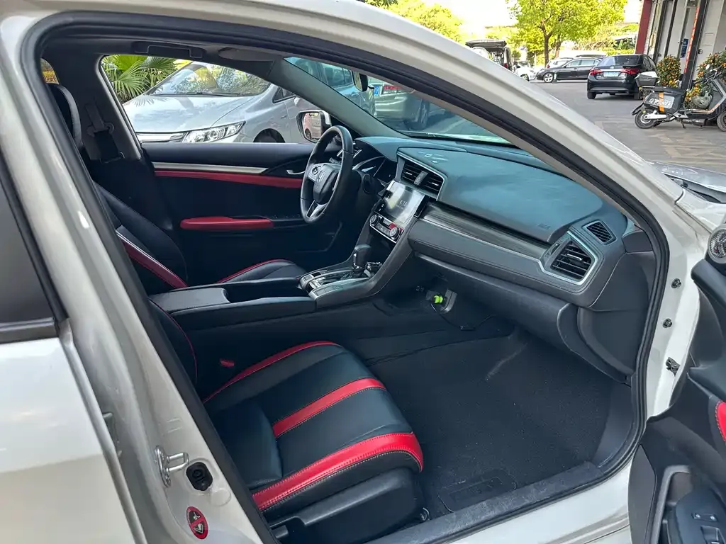 Honda Civic — фото 3