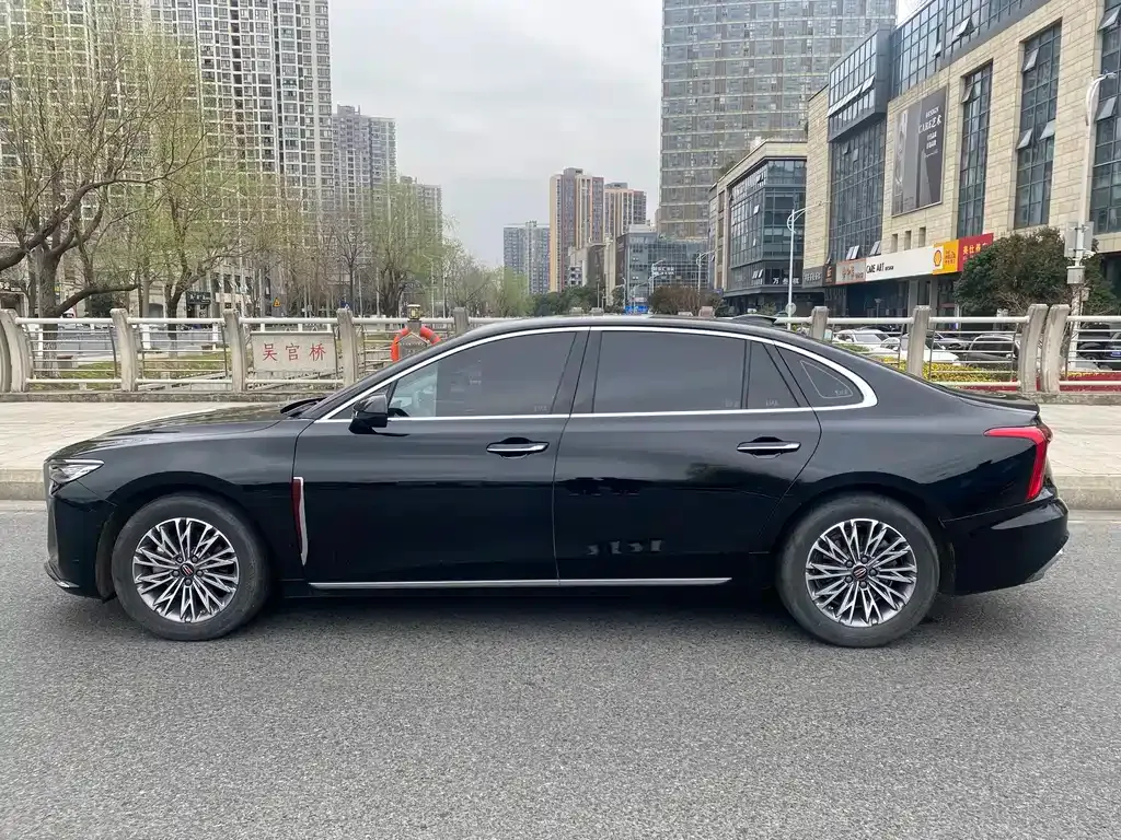 Hongqi H5 — фото 8