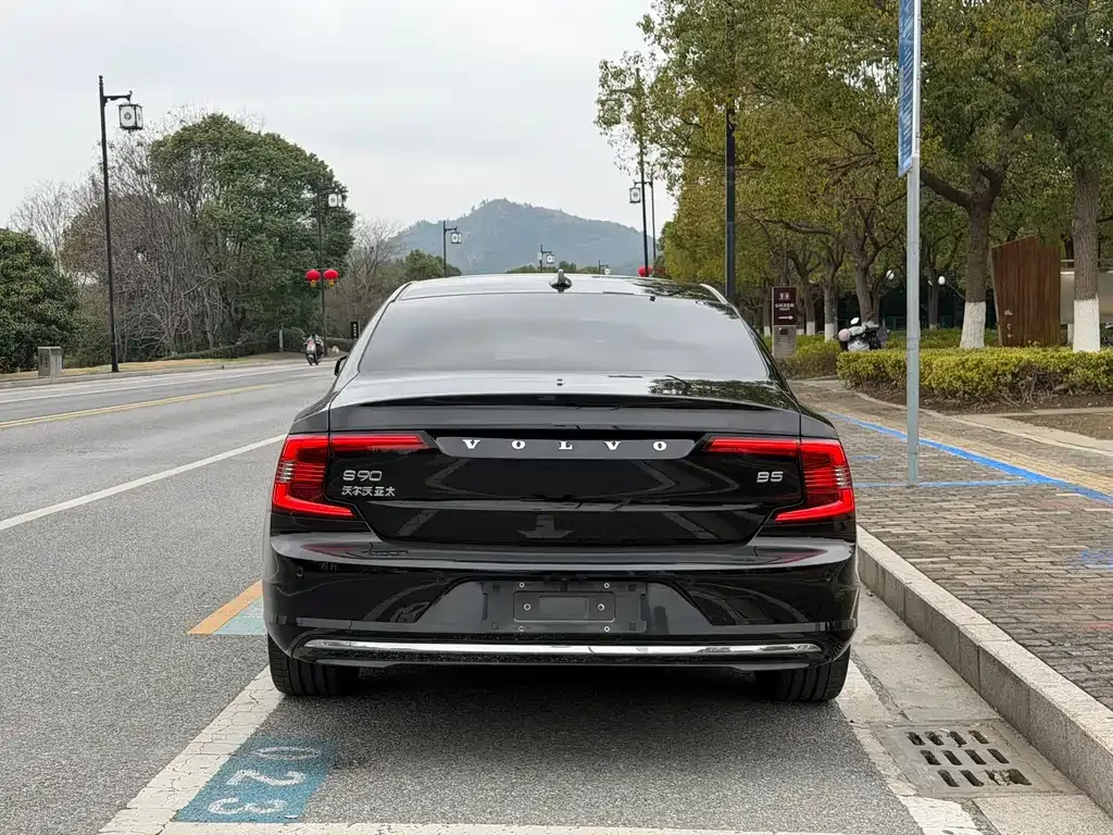 Volvo S90 — фото 10