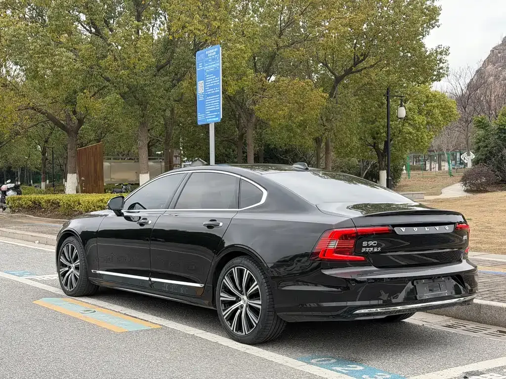 Volvo S90 — фото 7