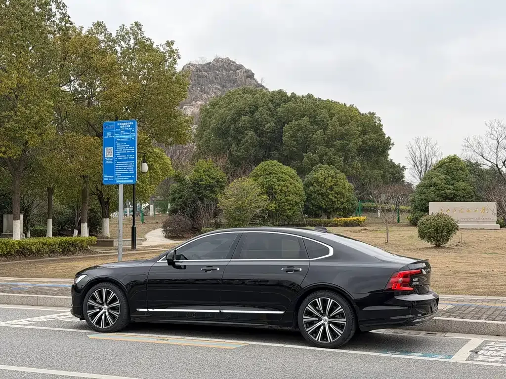 Volvo S90 — фото 8
