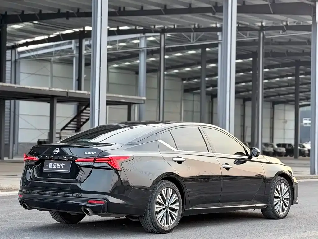 Nissan Teana — фото 5