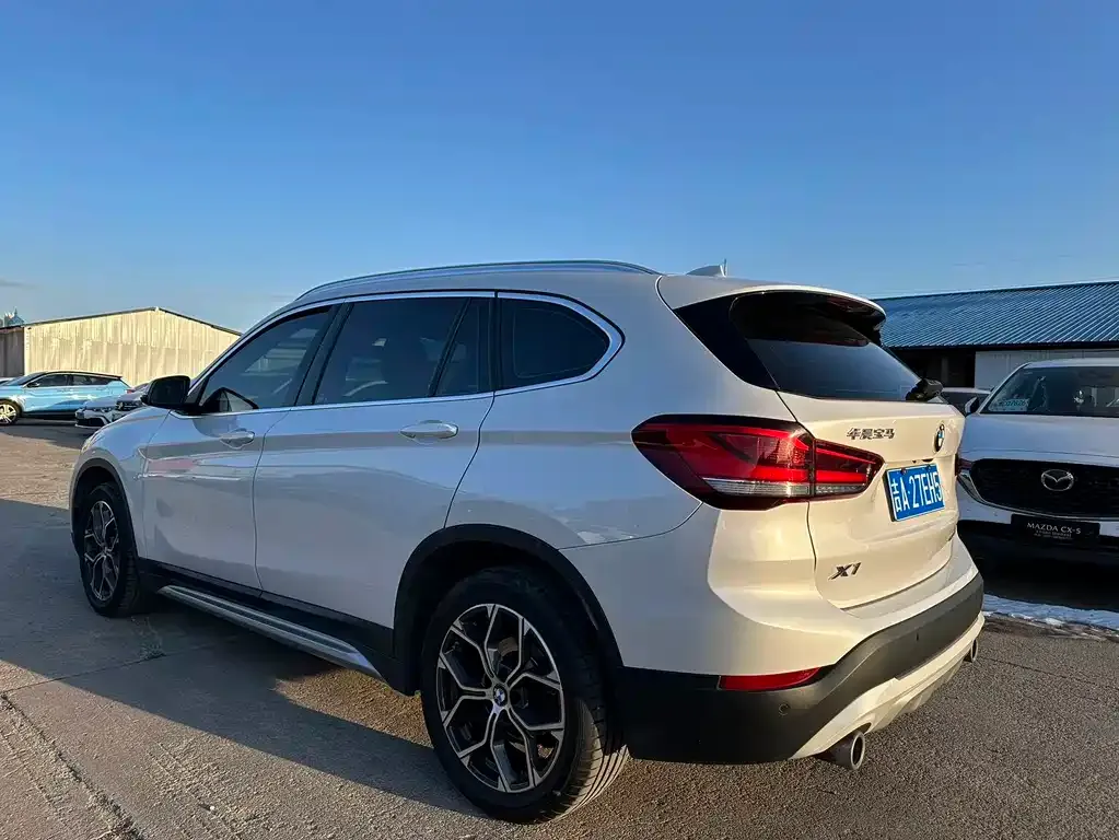 BMW X1 — фото 7