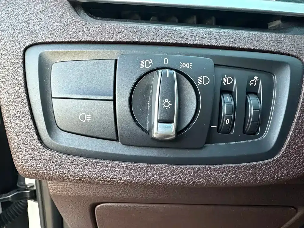 BMW X1 — фото 10