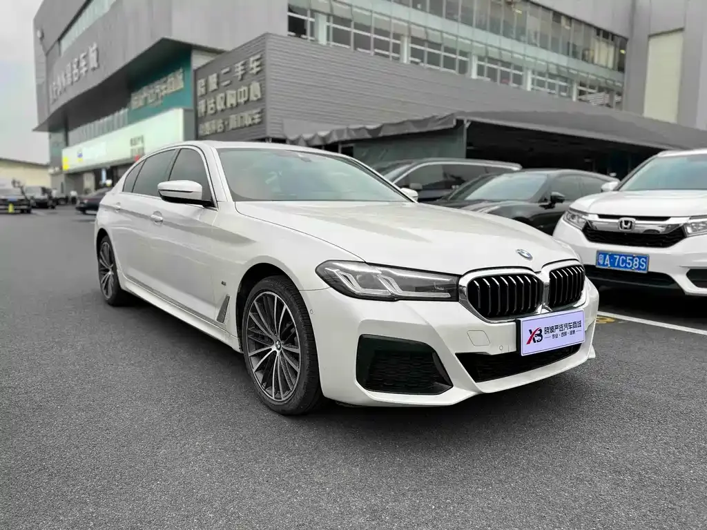BMW 5 Series — фото 4