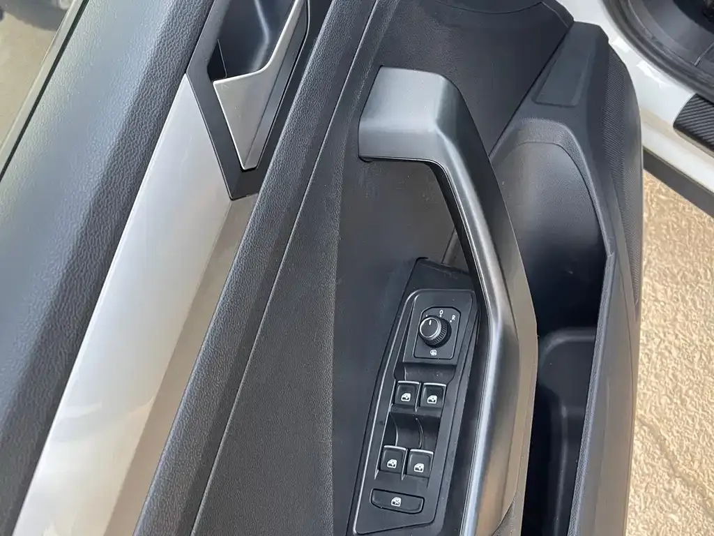 Volkswagen T-Roc 2022 из CN, фото 2