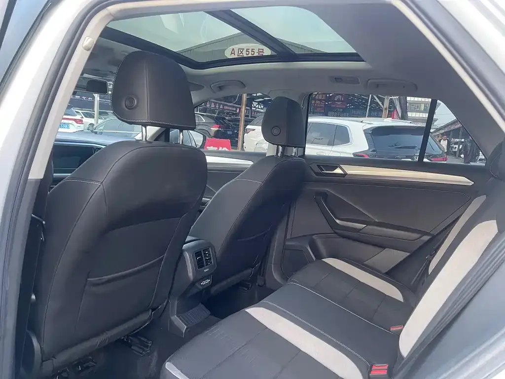 Volkswagen T-Roc 2022 из CN, фото 8