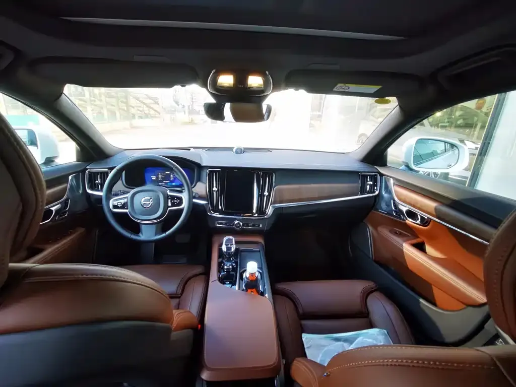 Volvo V90 2025 из CN, фото 7