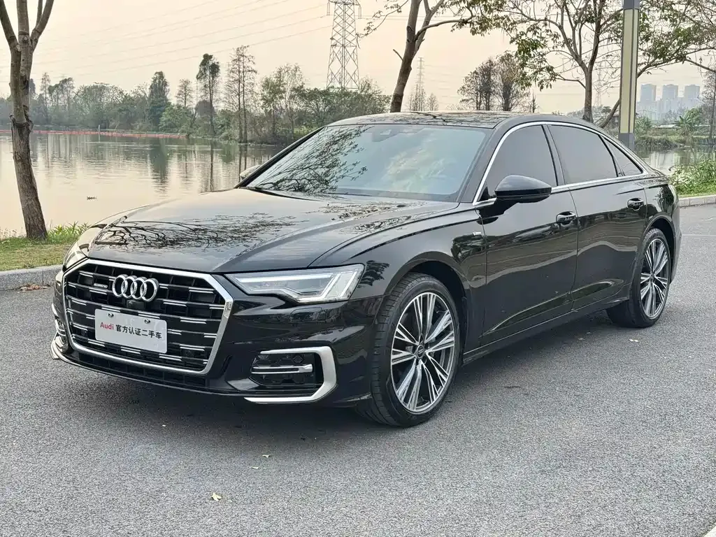 Audi A6L — фото 1