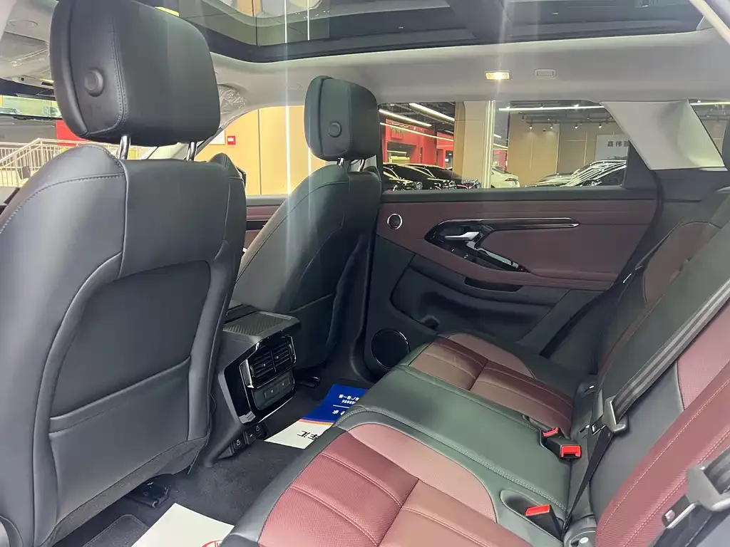 Land Rover Evoque — фото 9