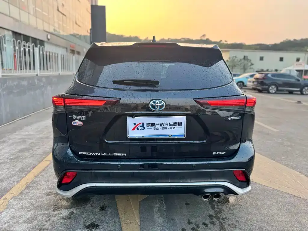 Toyota Crown Kluger 2023 из CN, фото 6