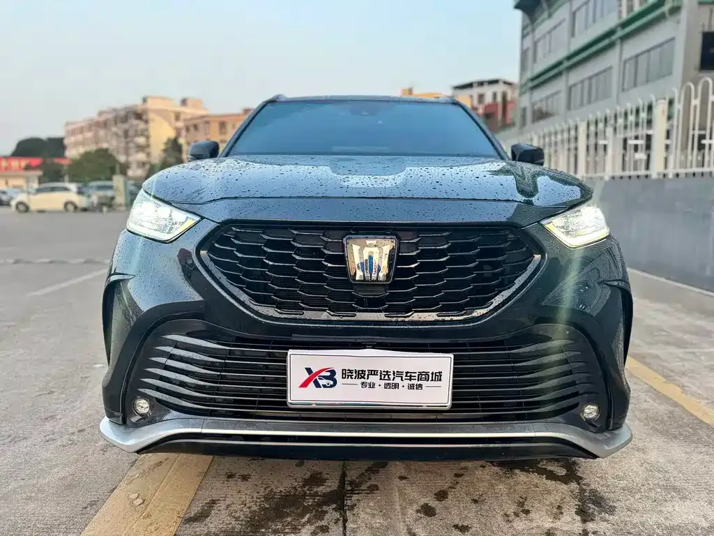 Toyota Crown Kluger 2023 из CN, фото 4