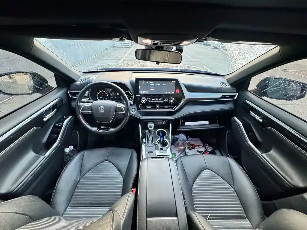 Toyota Crown Kluger 2023 из CN, фото 2