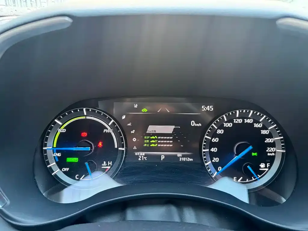 Toyota Crown Kluger 2023 из CN, фото 5