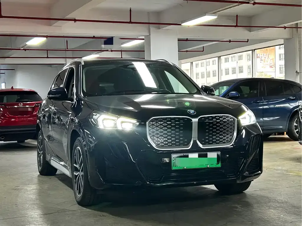 BMW iX1 2024 из CN, фото 6