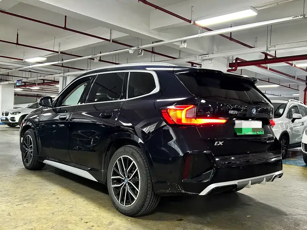 BMW iX1 2024 из CN, фото 4