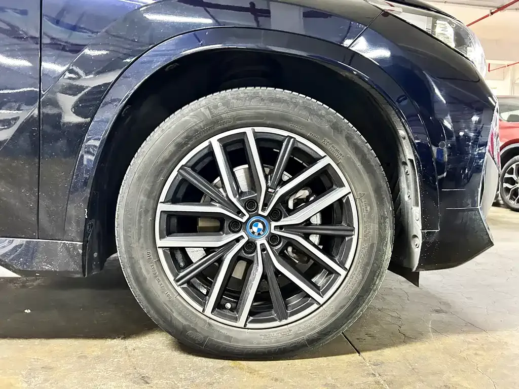 BMW iX1 2024 из CN, фото 5