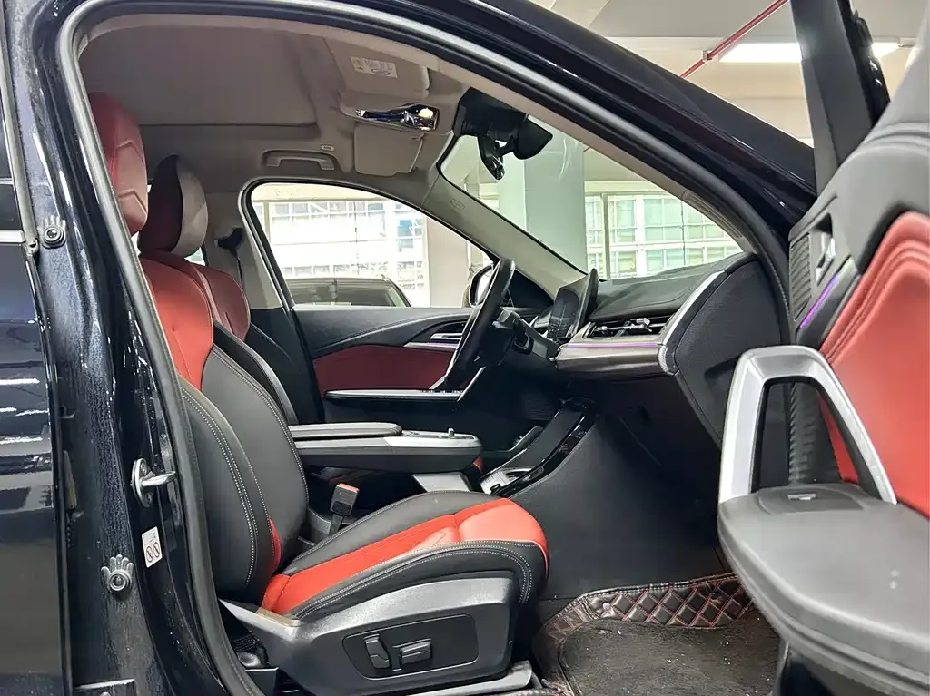 BMW iX1 2024 из CN, фото 3
