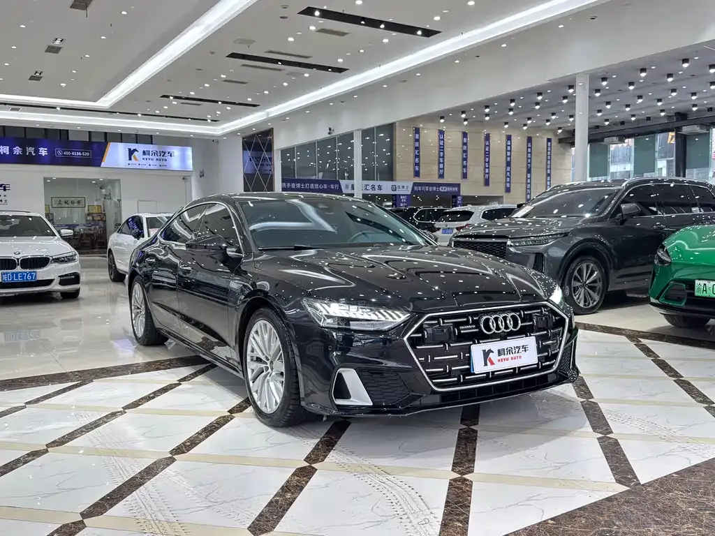 Audi A7L — фото 7