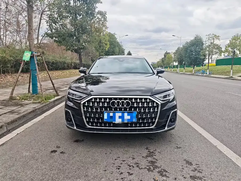Audi A8 — фото 5