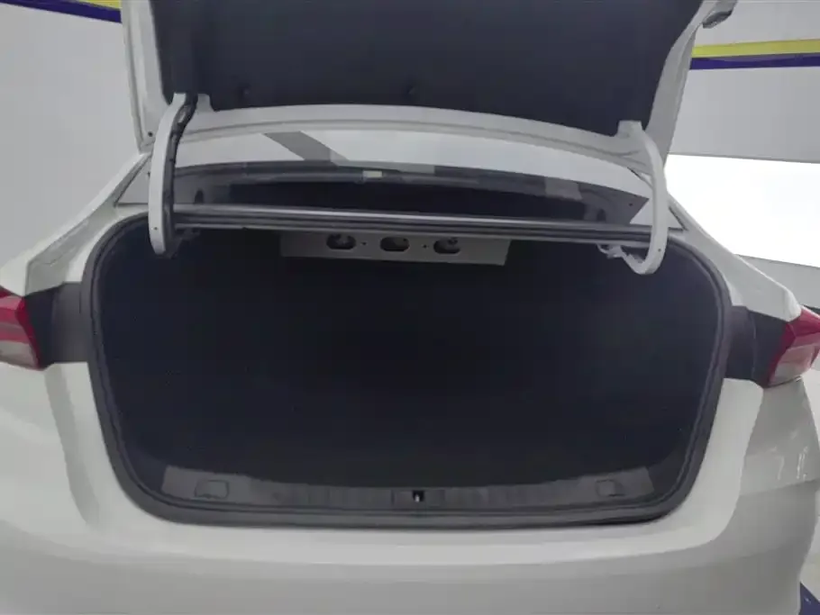 Buick Verano 2023 из CN, фото 5