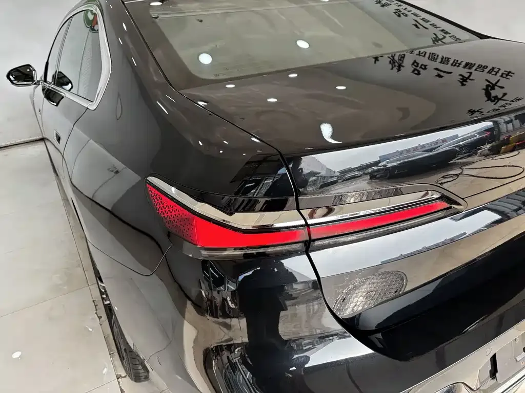 BMW 7 Series 2024 из CN, фото 7