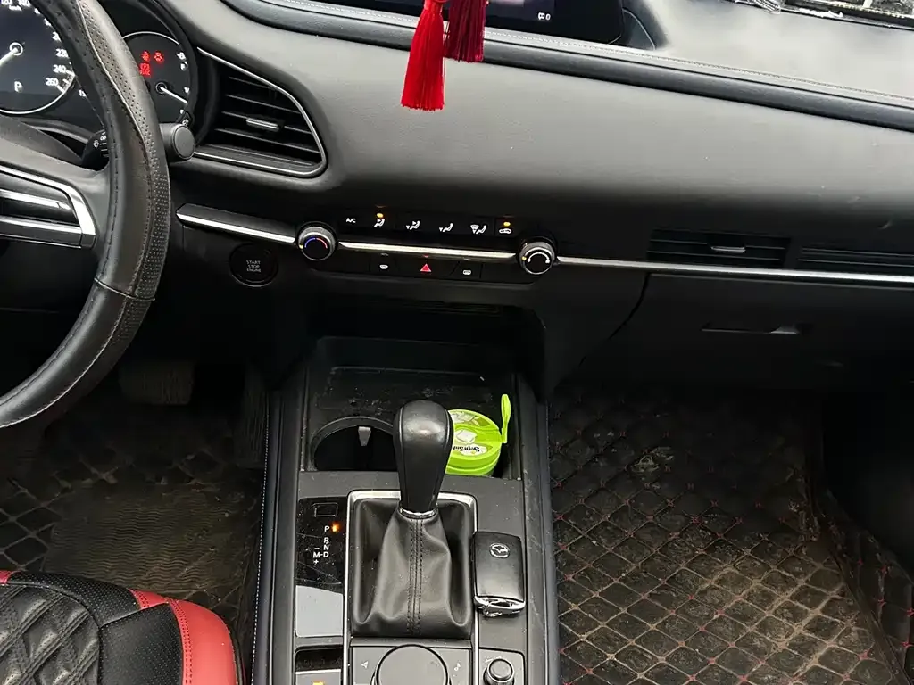 Mazda CX-30 2021 из CN, фото 2