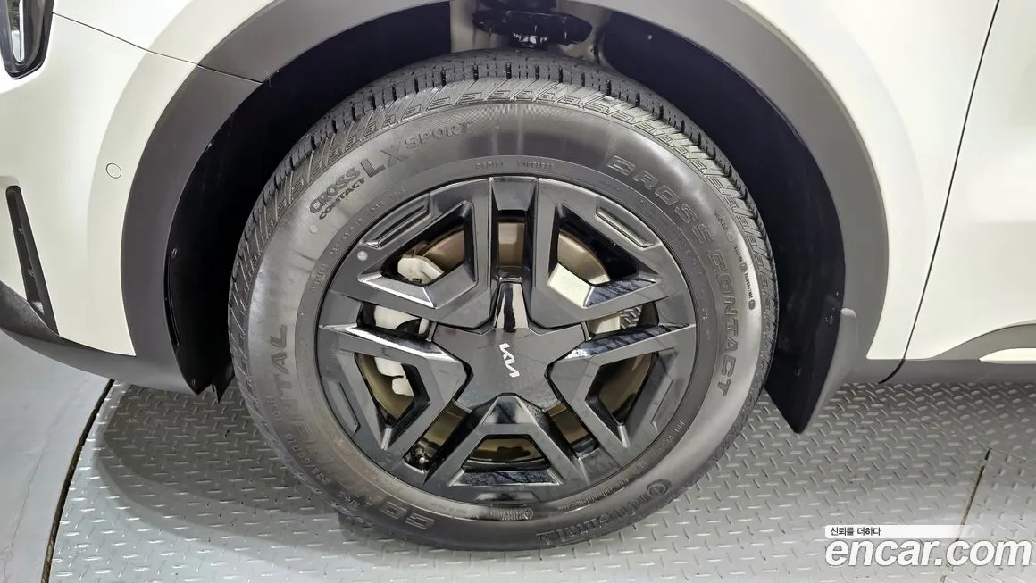 Kia Sorento — фото 9