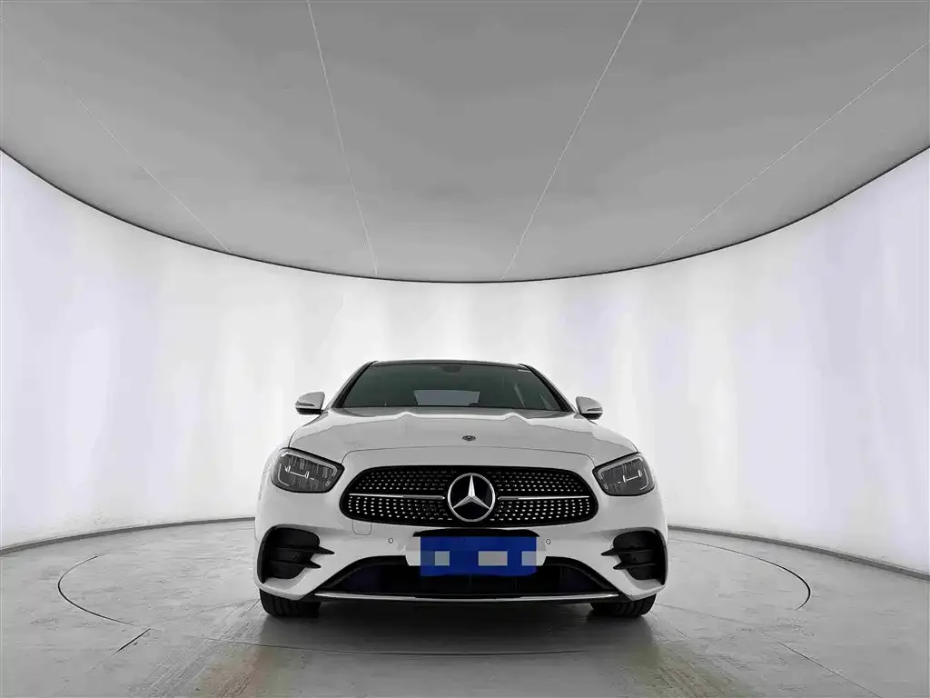 Mercedes-Benz E-Class — фото 5