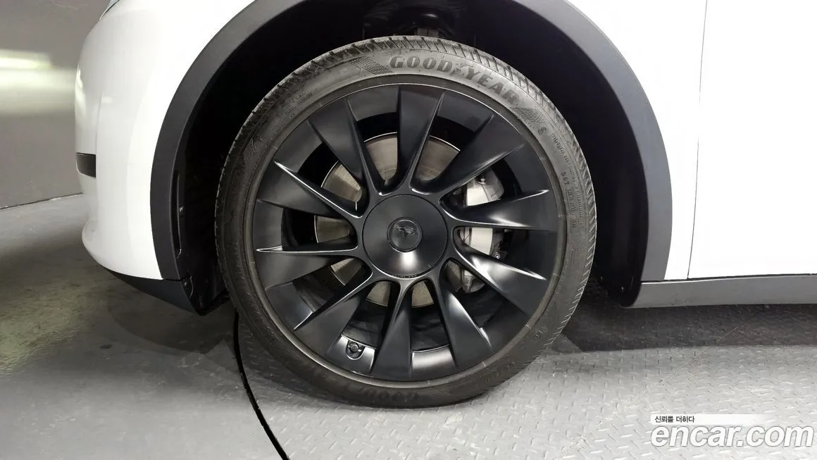 Tesla Model Y 2023 из KR, фото 4