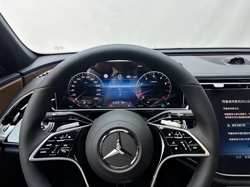 Mercedes-Benz E-Class — фото 6