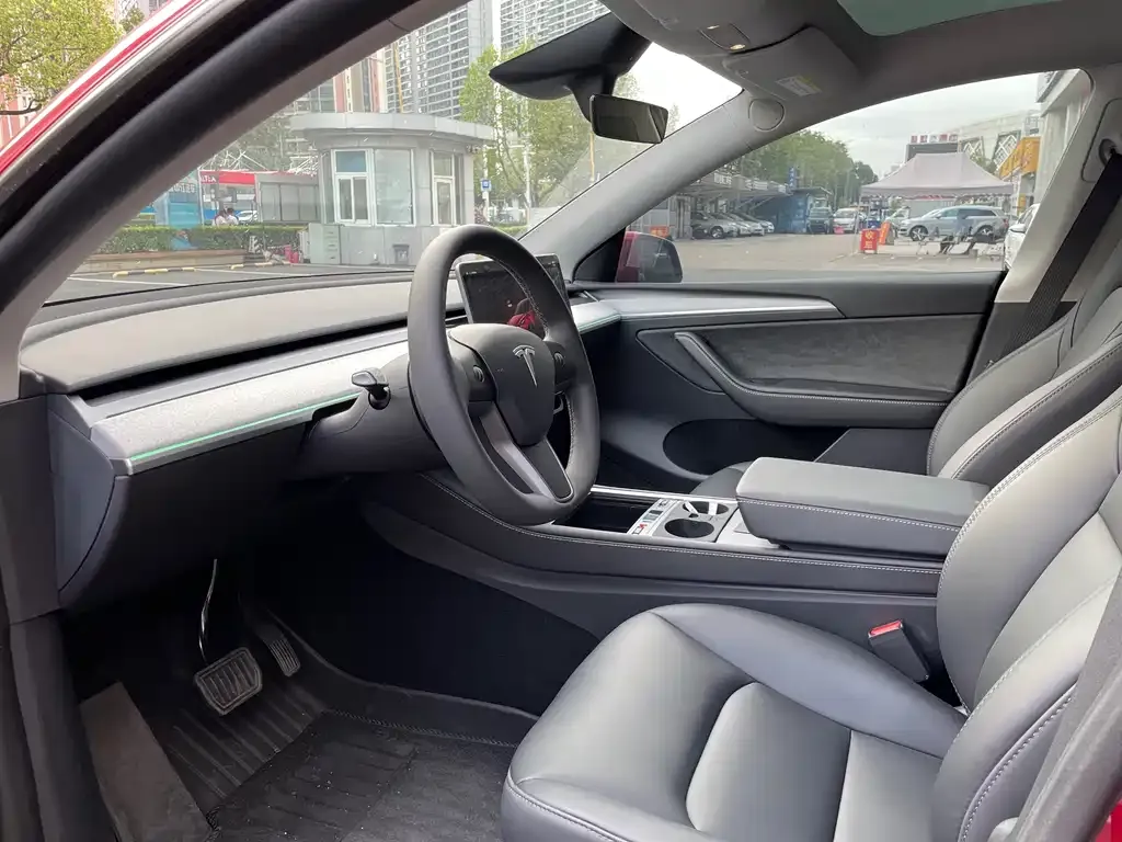 Tesla Model Y 2024 из CN, фото 7
