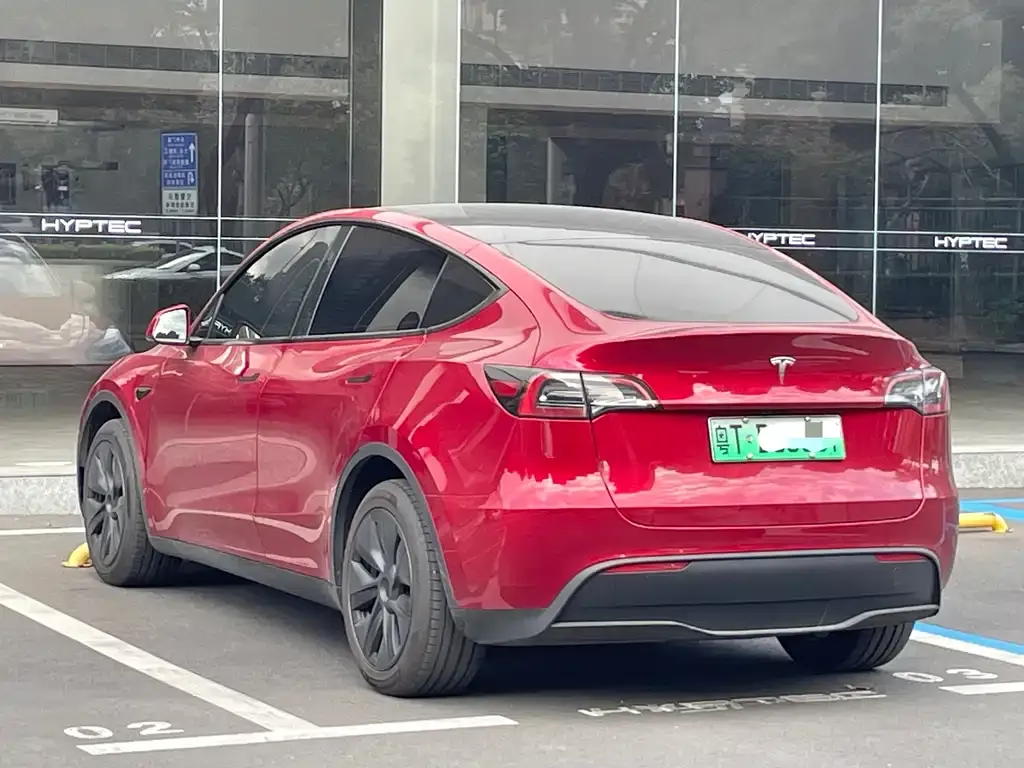 Tesla Model Y 2024 из CN, фото 8