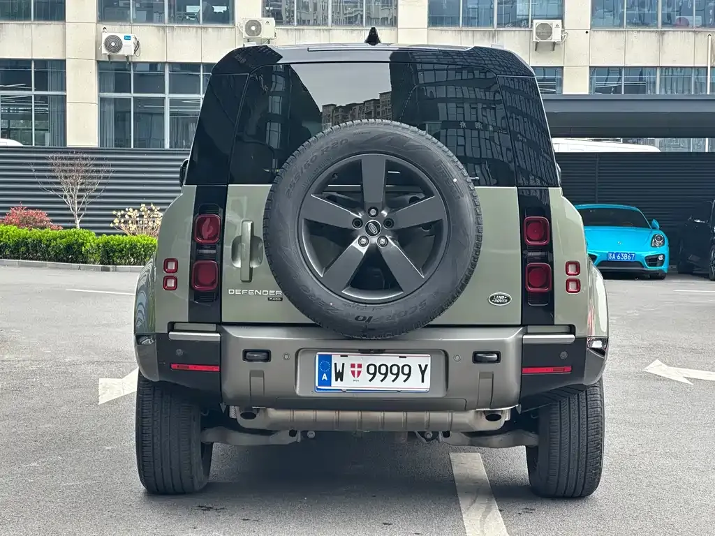 Land Rover Defender — фото 6