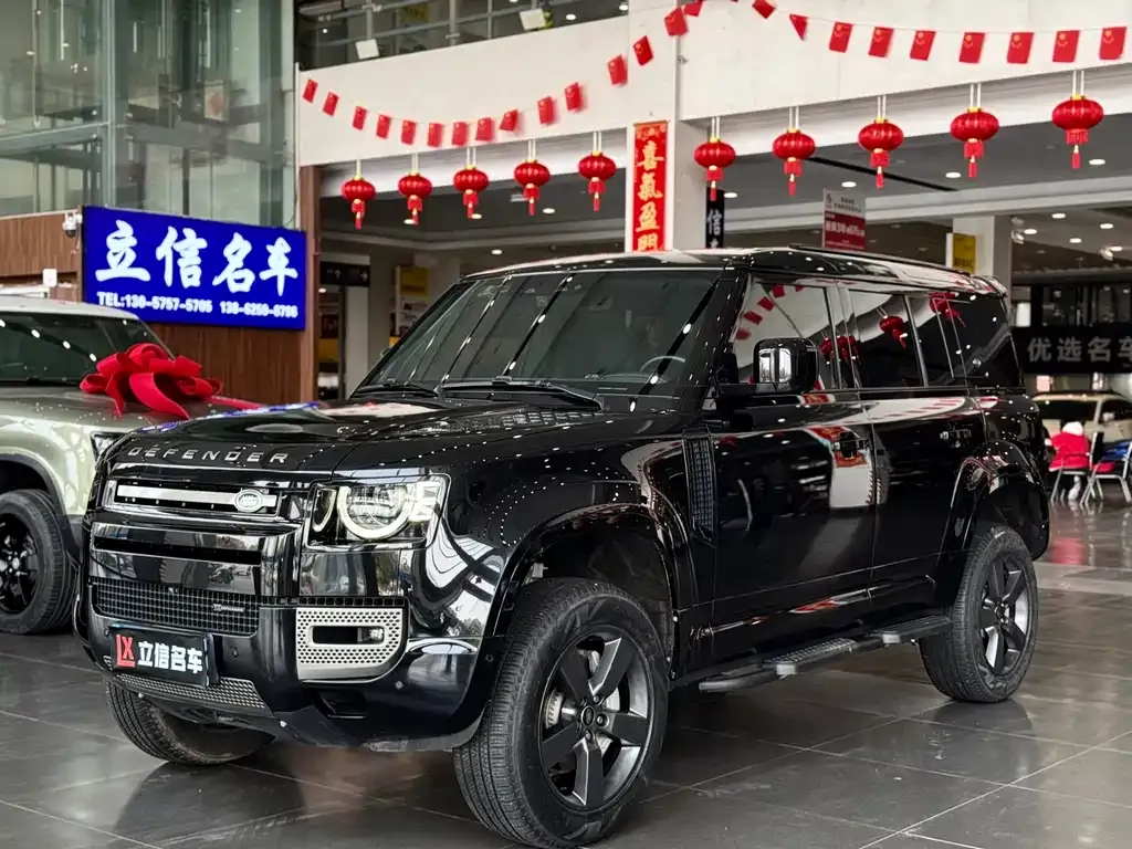 Land Rover Defender — фото 1