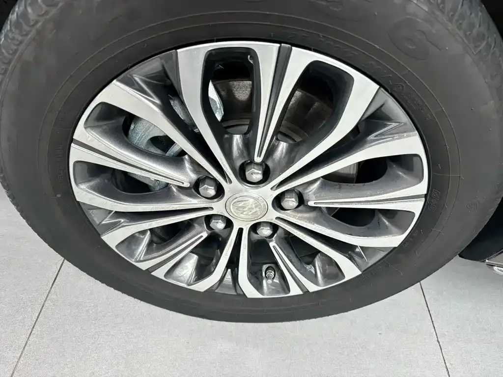 Buick GL8 2024 из CN, фото 5