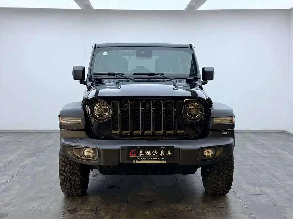 Jeep Wrangler — фото 4