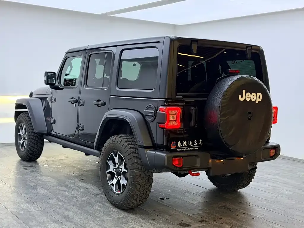 Jeep Wrangler — фото 3