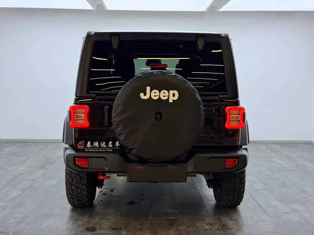 Jeep Wrangler — фото 2