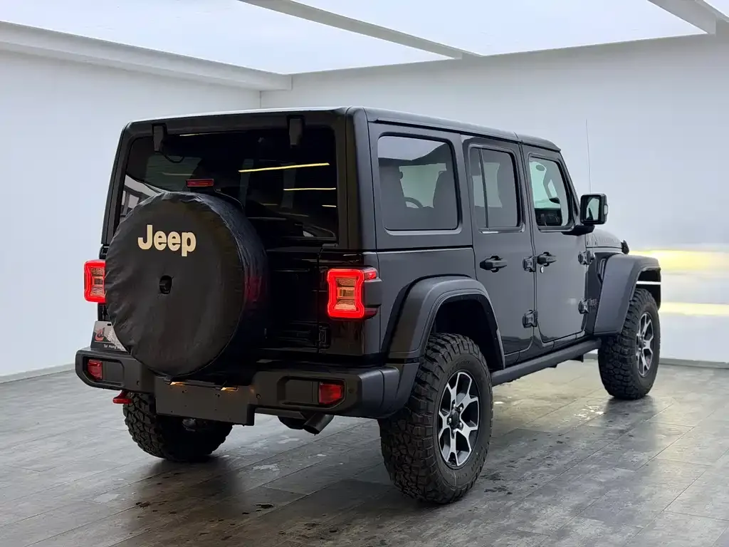 Jeep Wrangler — фото 5