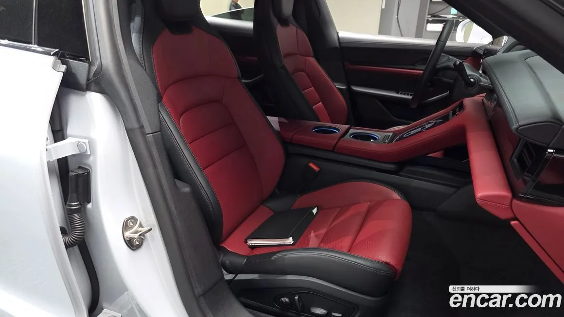 Porsche Taycan 2026 из KR, фото 2