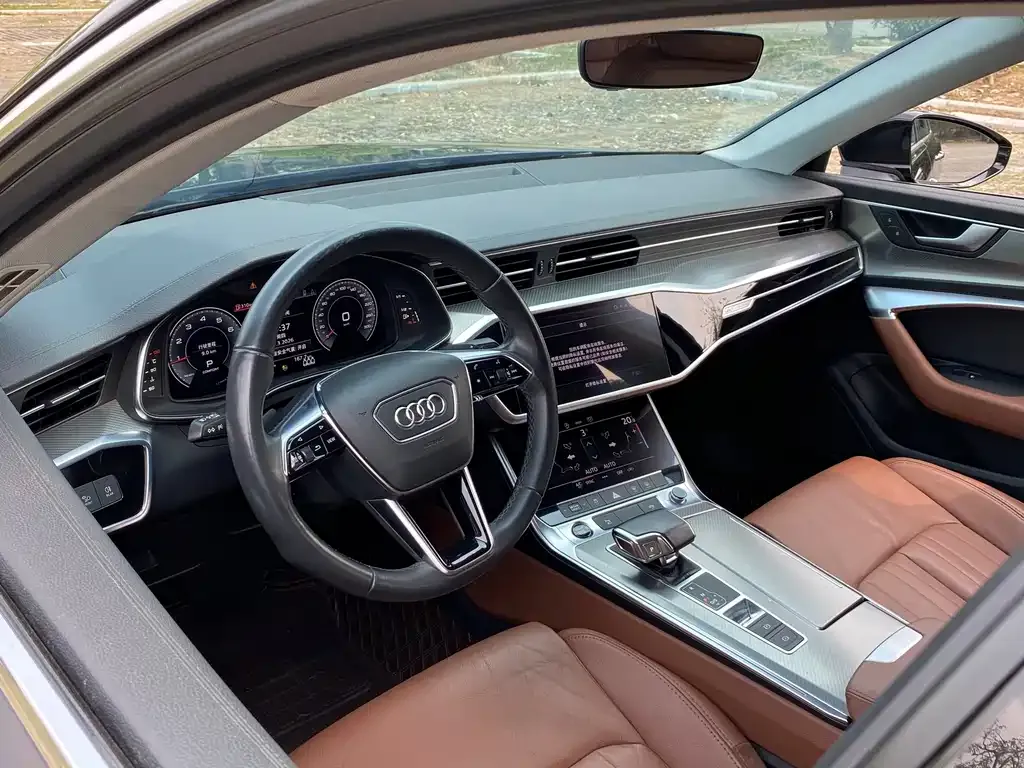 Audi A6L — фото 9