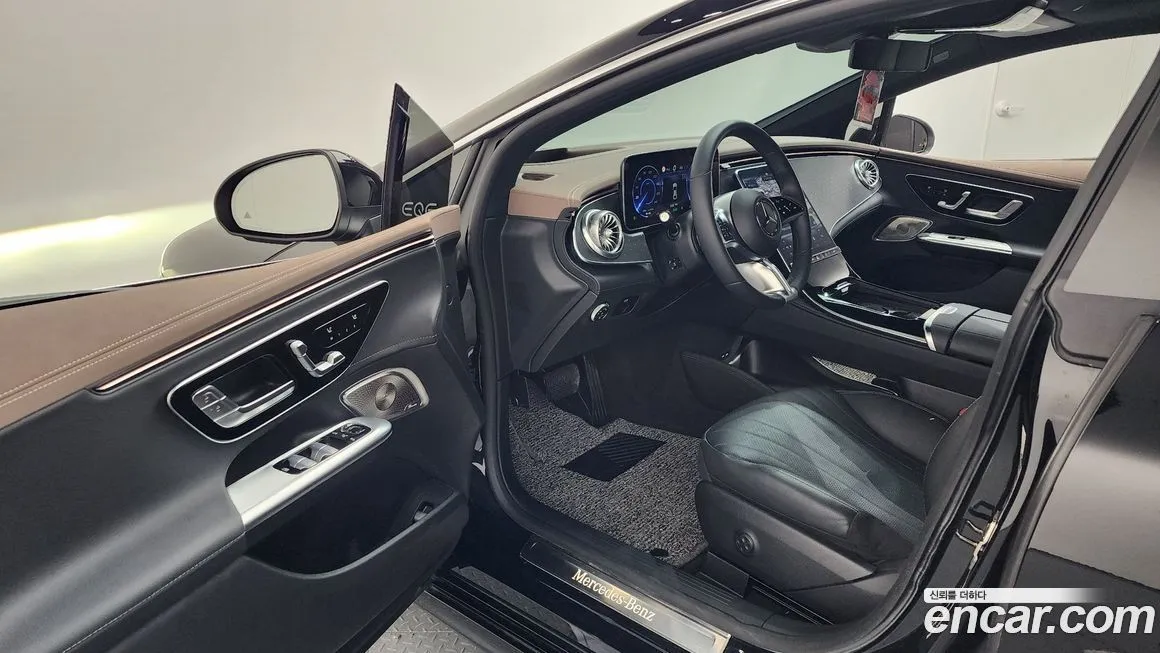 Mercedes-Benz EQE 2023 из KR, фото 2