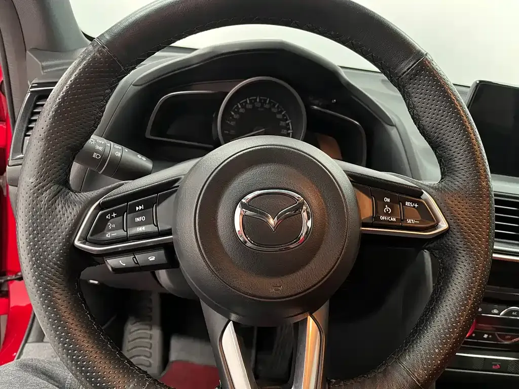 Mazda CX-4 — фото 10