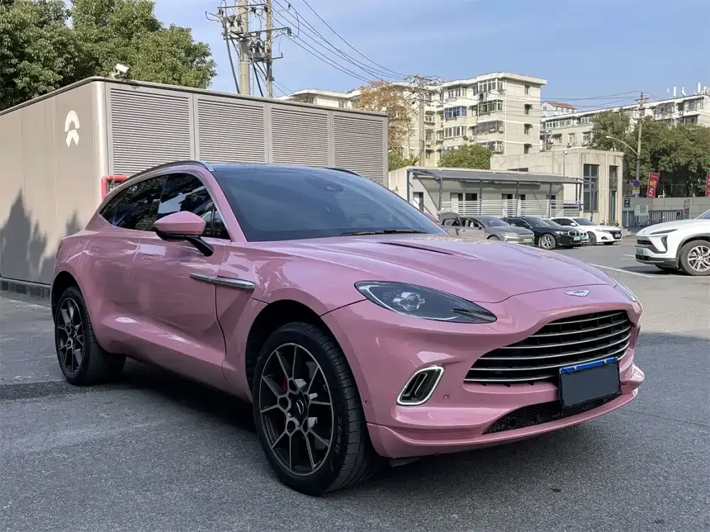 Aston Martin DBX — фото 6