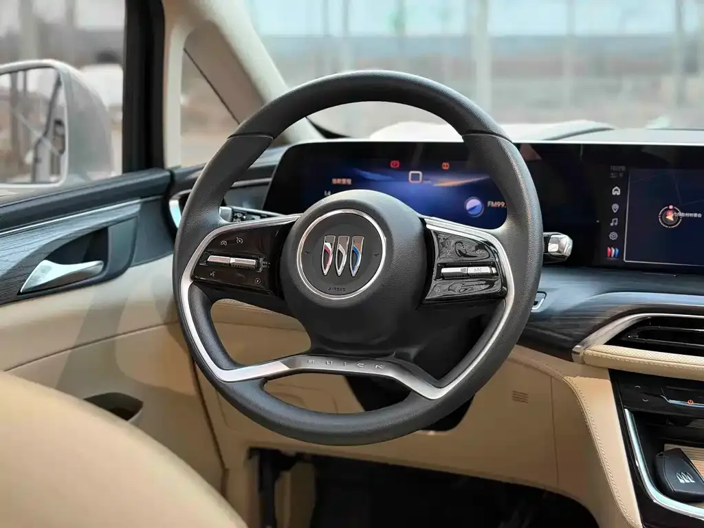 Buick GL8 Hybrid — фото 10