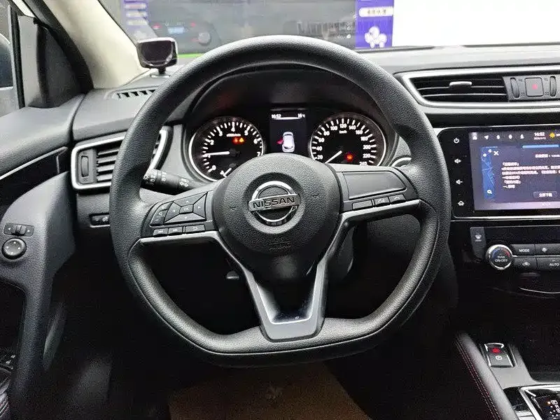 Nissan Qashqai — фото 9