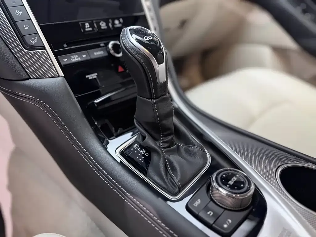 Infiniti Q50L 2023 из CN, фото 6