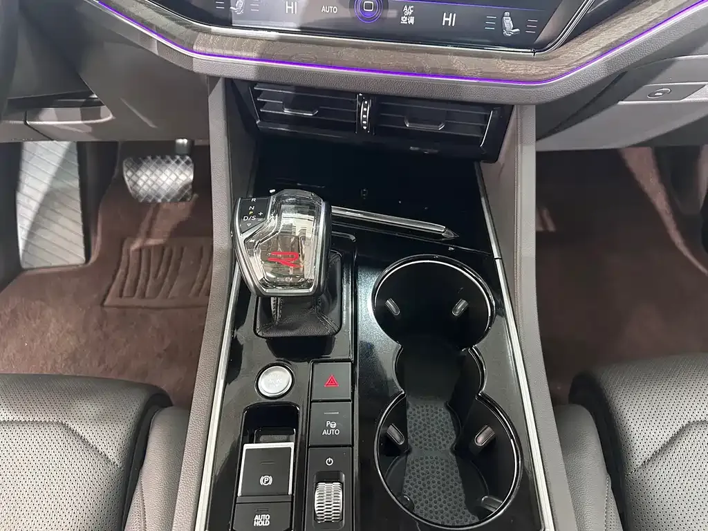 Volkswagen Touareg 2022 из CN, фото 4